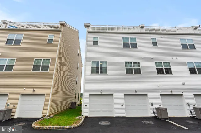 $3,000 | 204 A Dock Street, Bensalem, PA 19020