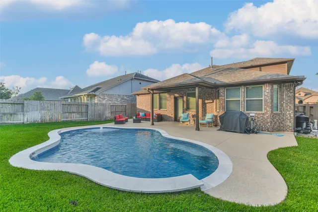 a view of outdoor space yard and patio