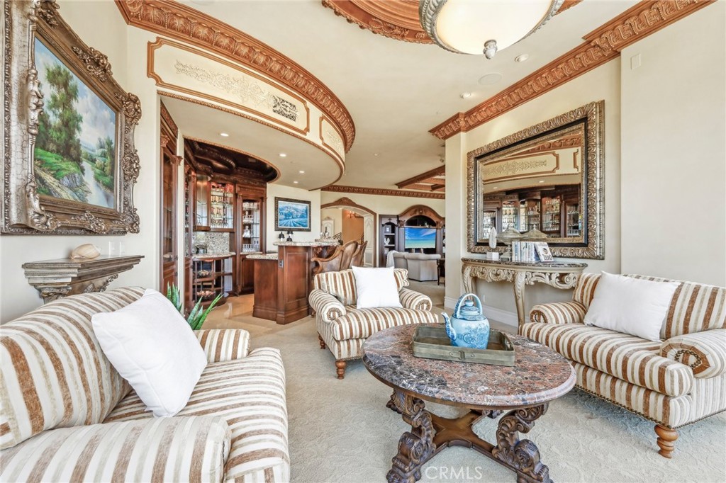 60 Ritz Cove Drive Dana Point, CA 92629 - Photo 20 of 74 Sitting Area and full wet bar.