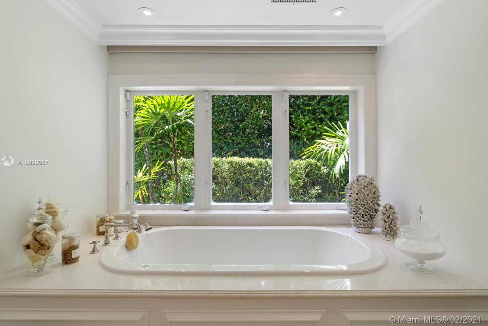 4511 Lake Road Miami, FL 33137 - Photo 21 of 37