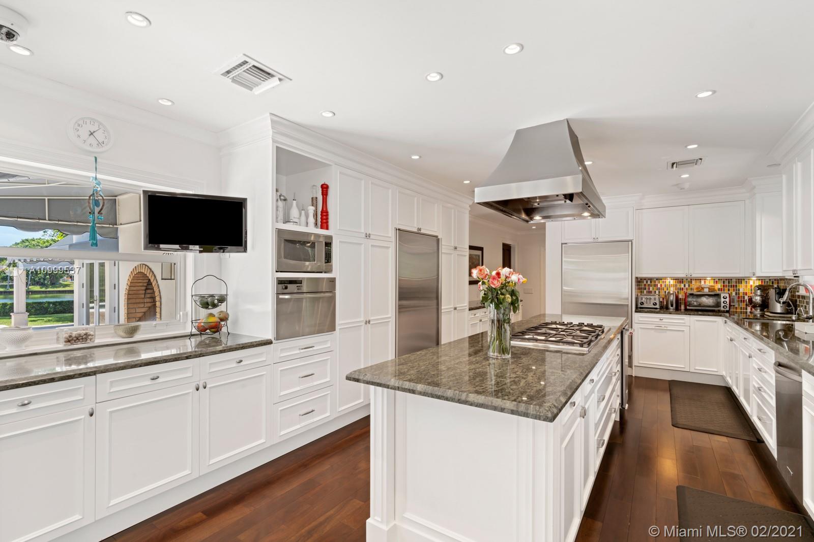 4511 Lake Road Miami, FL 33137 - Photo 9 of 37