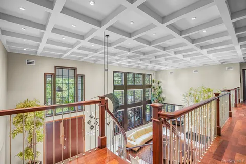 $5,295,000 | 5 Farmwoods Lane, Glen Head, NY 11545
