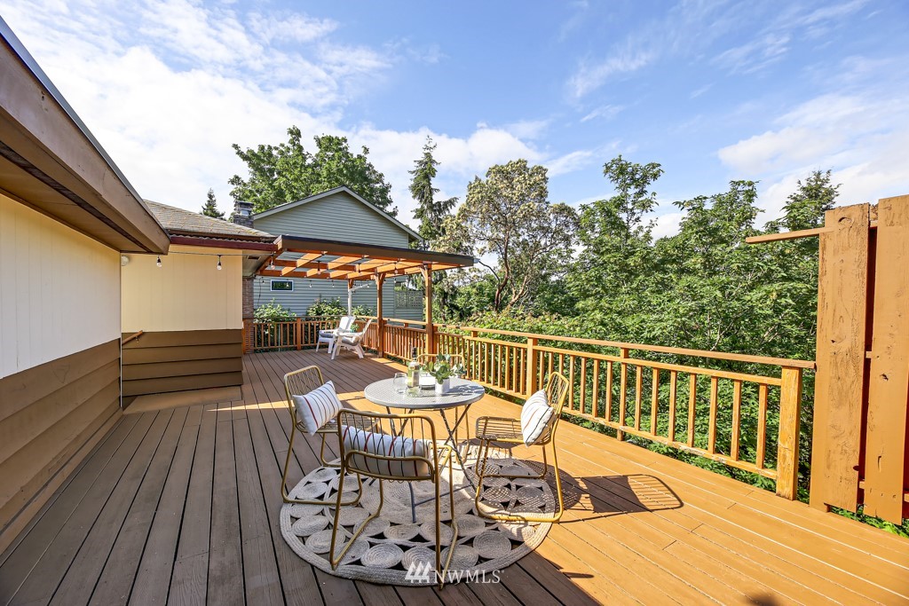 6659 Beveridge Place Southwest Seattle, WA 98136 - Photo 19 of 24 Gallery Image 19