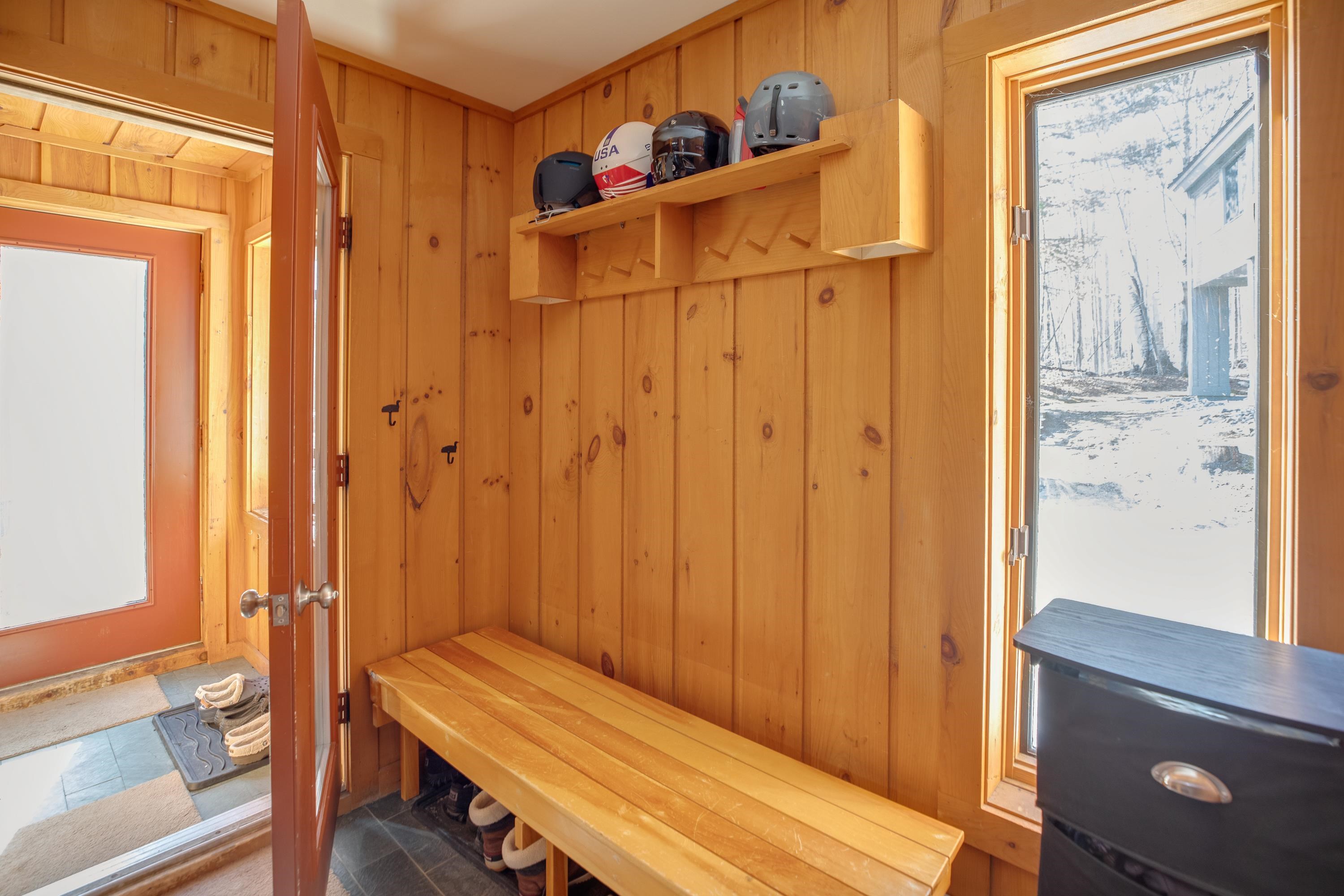 152 Clearbrook Road Lincoln, NH 03251 - Photo 5 of 37