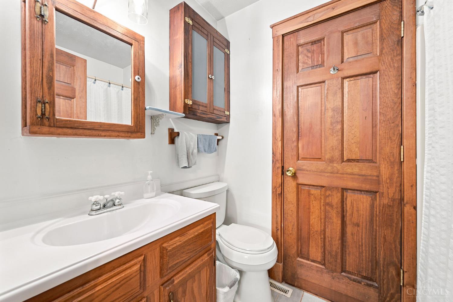 6583 Schweitzerhoff Road Cincinnati, OH 45247 - Photo 21 of 42