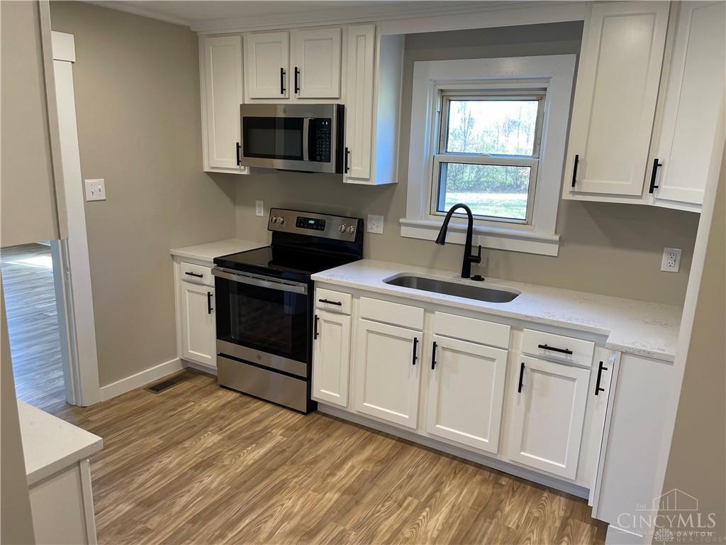 6403 Manchester Road Middletown, OH 45005 - Photo 3 of 19 Gallery Image 3