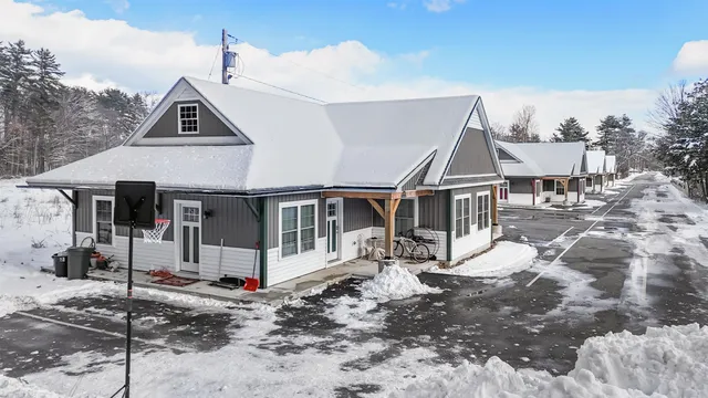 $275,000 | 4 A Villa Brasi Lane, Boscawen, NH 03303