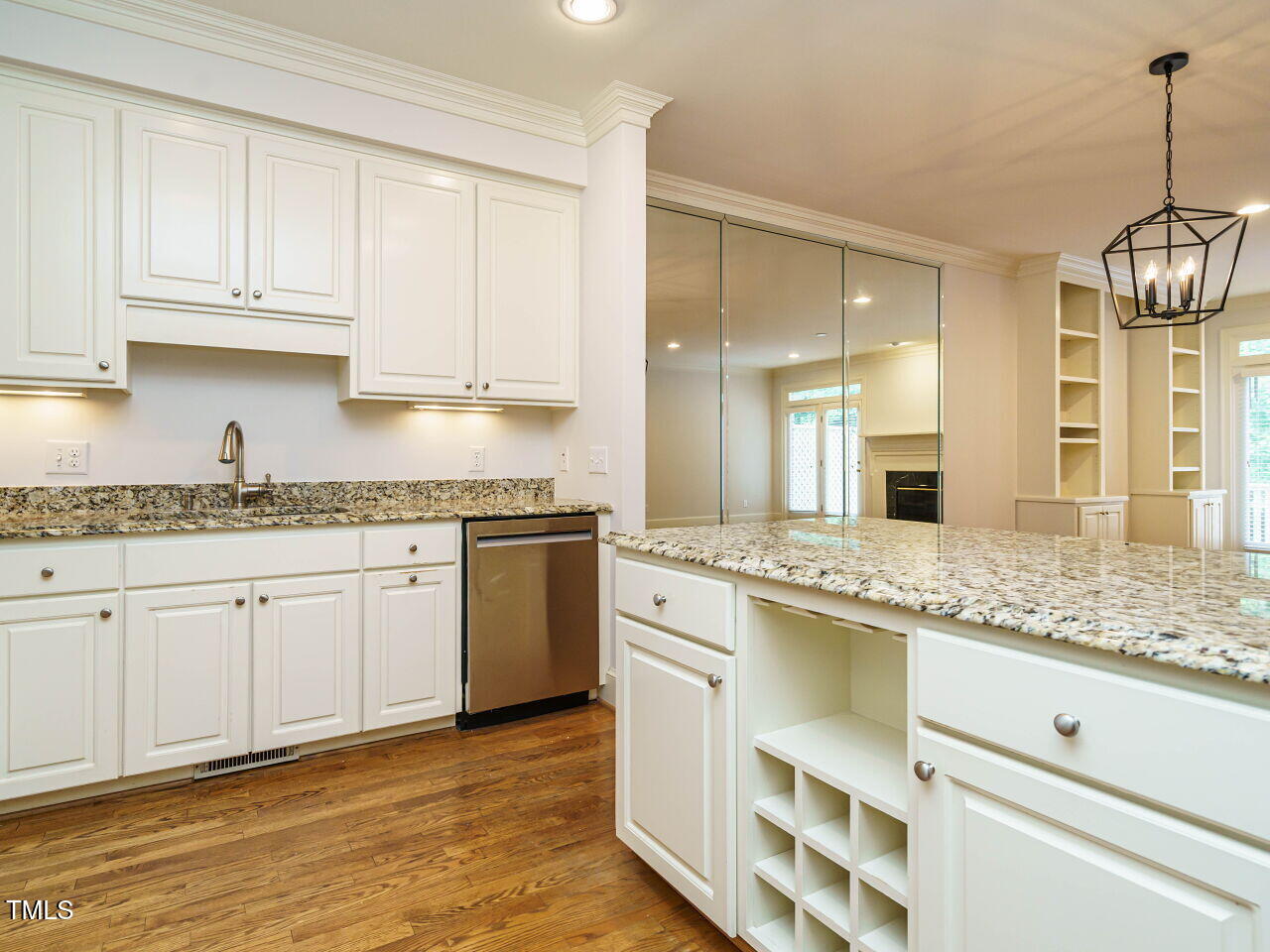 3339 Ridgecrest Court Raleigh, NC 27607 - Photo 17 of 45 015-1280x960-kitchen
