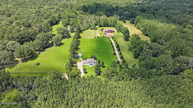 $318,000 | 3521 Utah Road, Lena, MS 39094