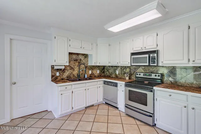 $318,000 | 3521 Utah Road, Lena, MS 39094