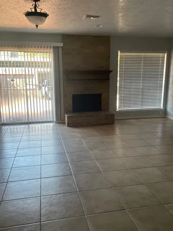 $2,100 | 9250 Beechnut Street, Unit 21, Houston, TX 77036