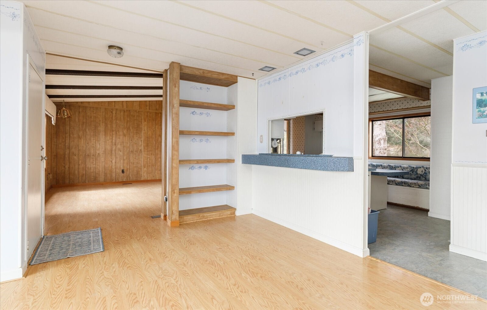 1677 Penn Cove Road Oak Harbor, WA 98277 - Photo 12 of 40 a view of a bedroom and a bedroom