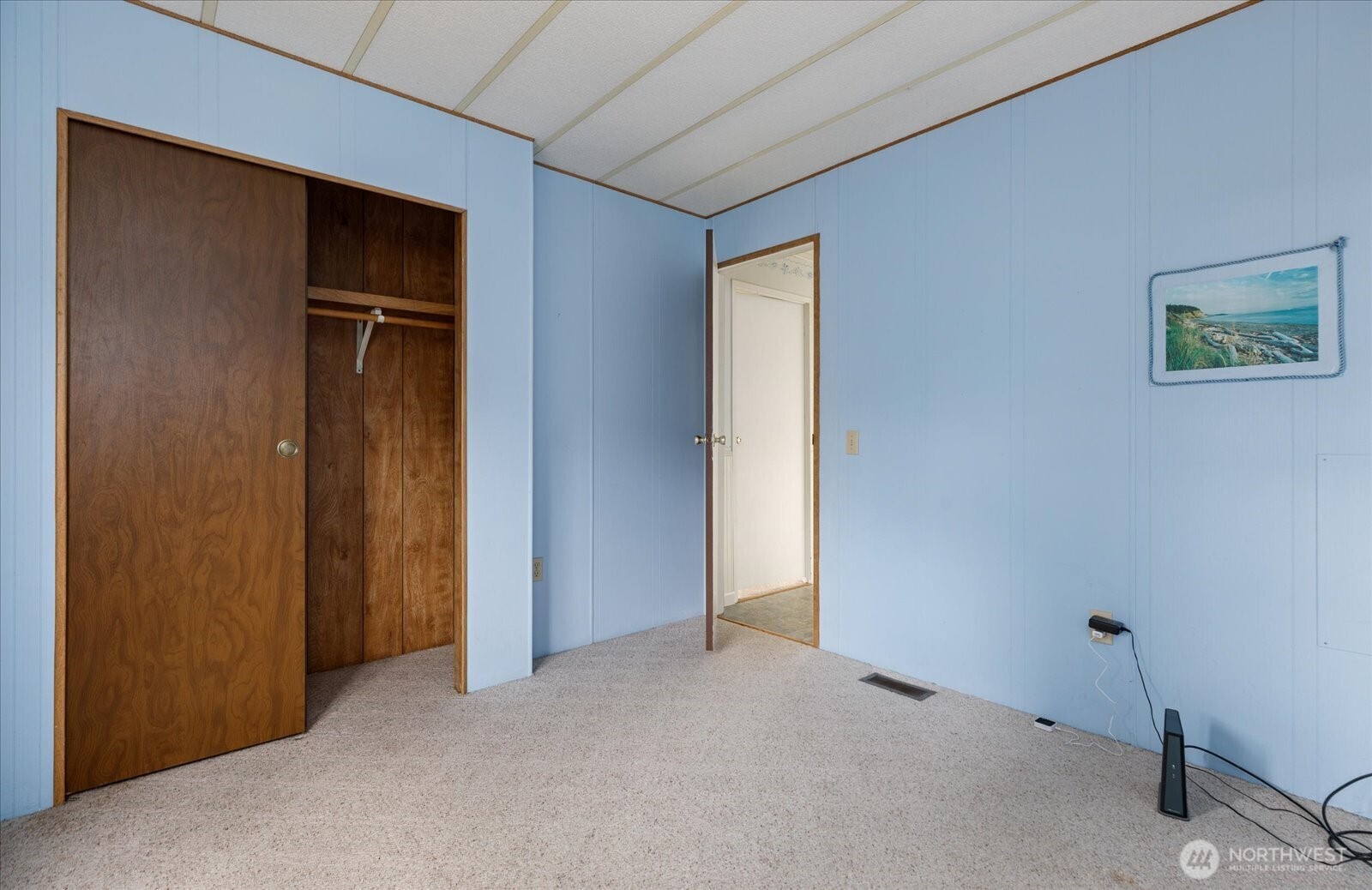 1677 Penn Cove Road Oak Harbor, WA 98277 - Photo 27 of 40 a view of an empty room
