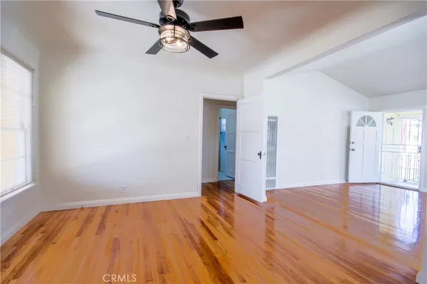 $3,900 | 1040 West Almond Avenue, Orange, CA 92868