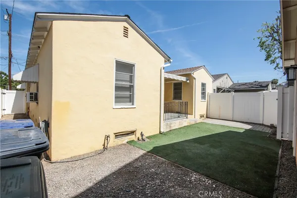 $3,900 | 1040 West Almond Avenue, Orange, CA 92868