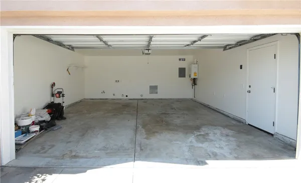 $3,900 | 1040 West Almond Avenue, Orange, CA 92868