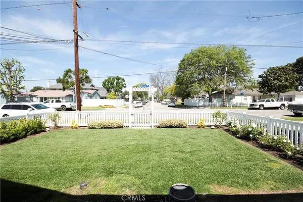 $3,900 | 1040 West Almond Avenue, Orange, CA 92868