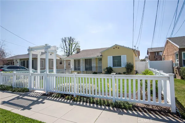 $3,900 | 1040 West Almond Avenue, Orange, CA 92868