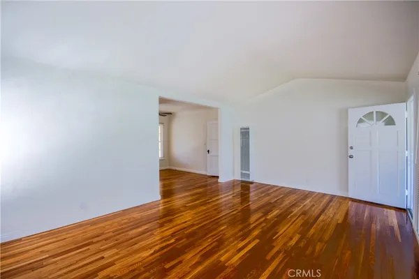 $3,900 | 1040 West Almond Avenue, Orange, CA 92868