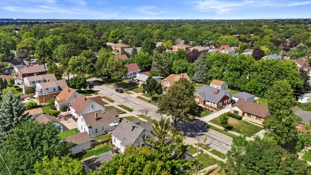 $299,900 | 7629 Eagle Street, Wauwatosa, WI 53213