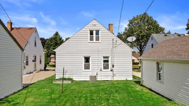 $299,900 | 7629 Eagle Street, Wauwatosa, WI 53213