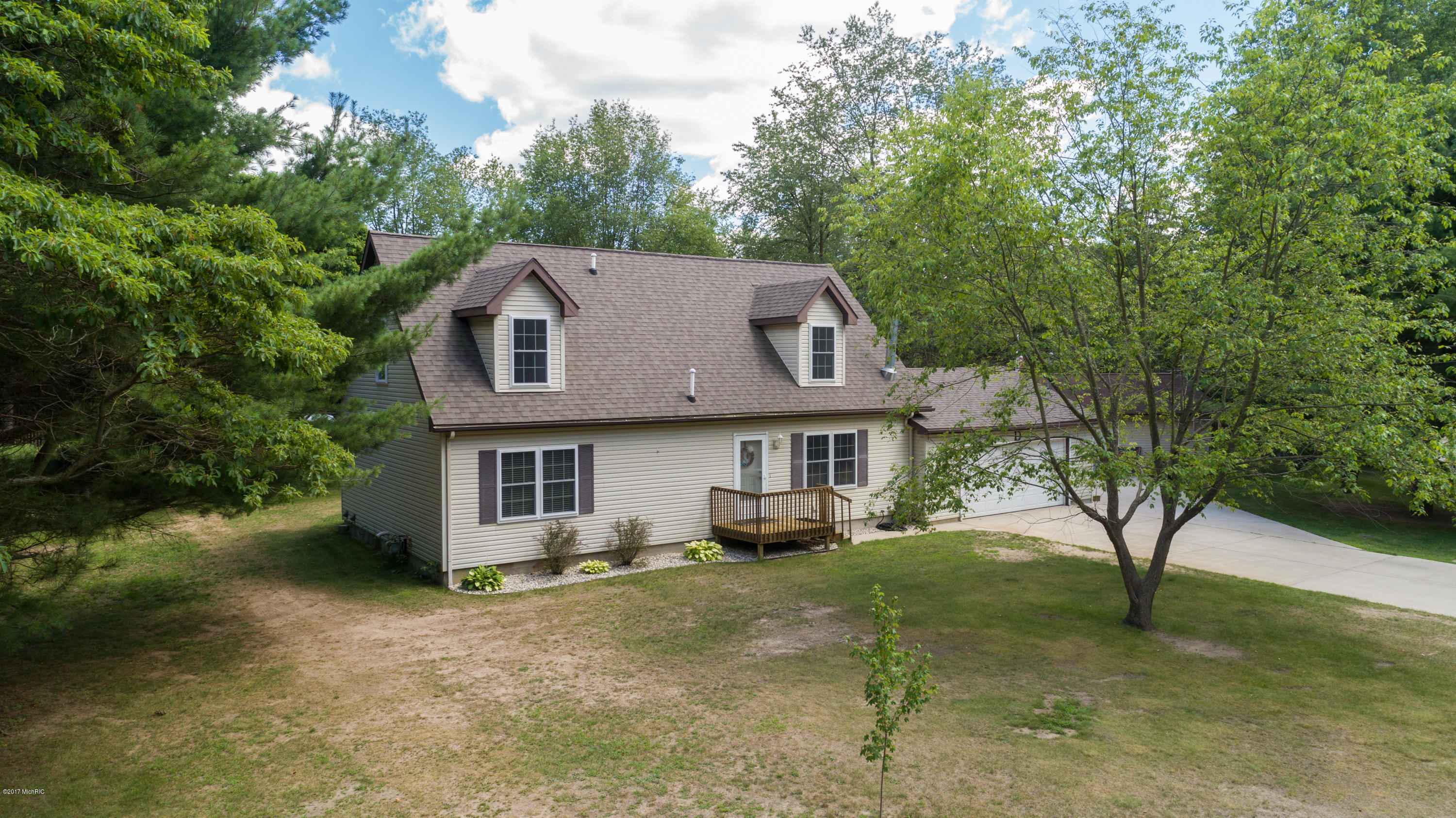 3928 Central Road Muskegon, MI 49445 - Photo 2 of 33 3928 Central-4