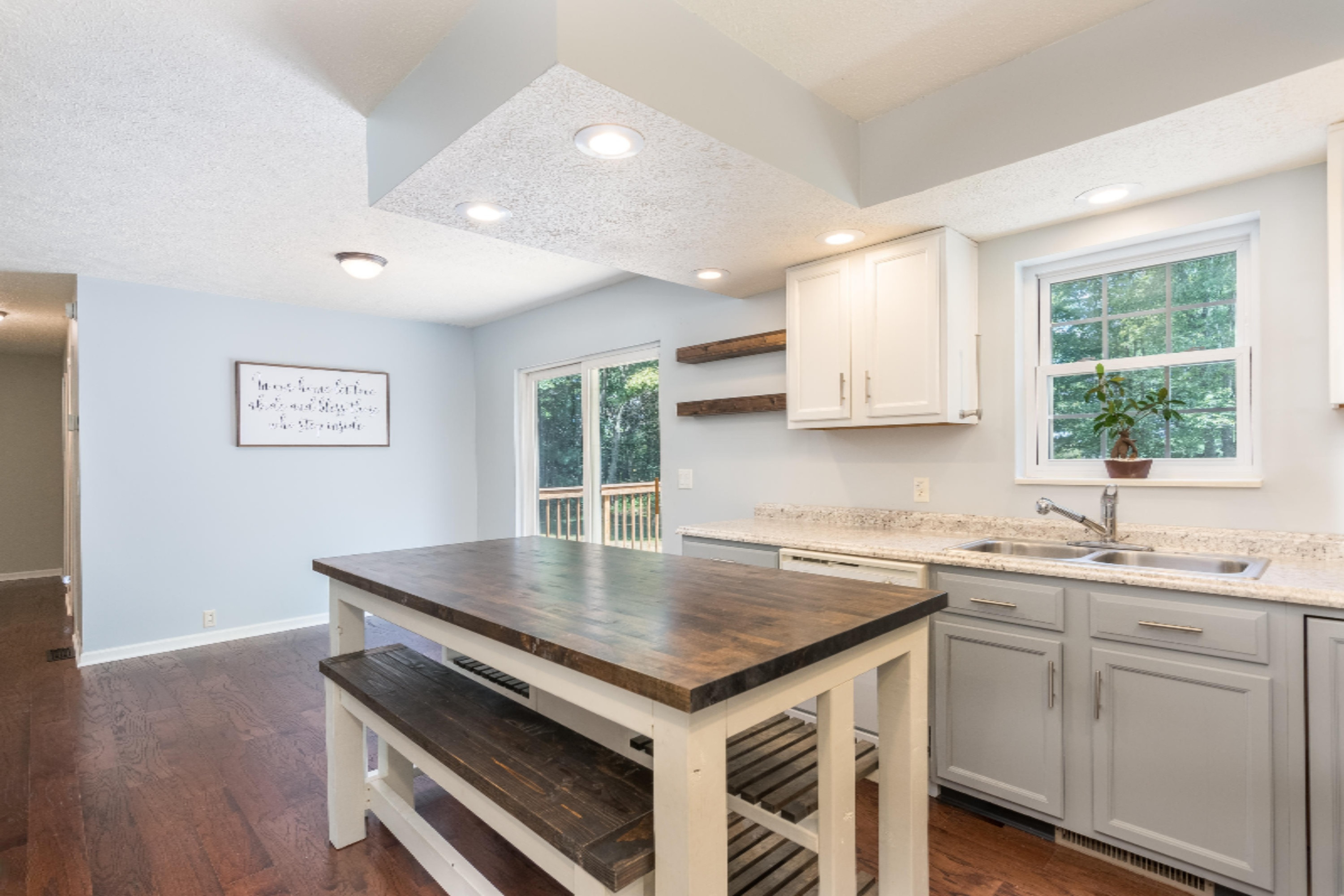 3928 Central Road Muskegon, MI 49445 - Photo 10 of 33 3928 Central-12