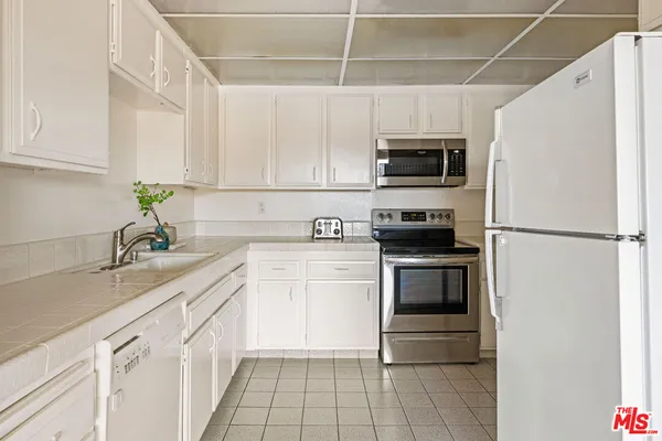 $799,000 | 1325 Valley View Road, Unit 304, Glendale, CA 91202