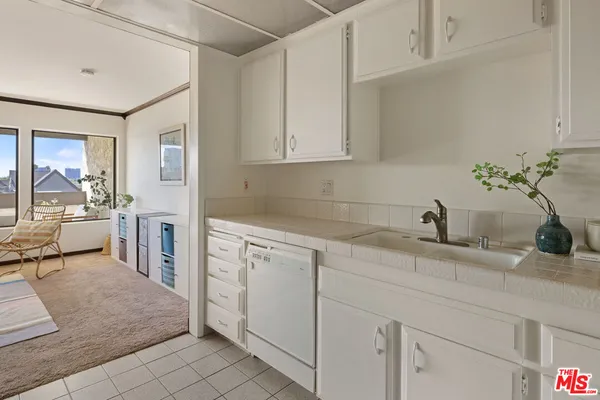 $799,000 | 1325 Valley View Road, Unit 304, Glendale, CA 91202