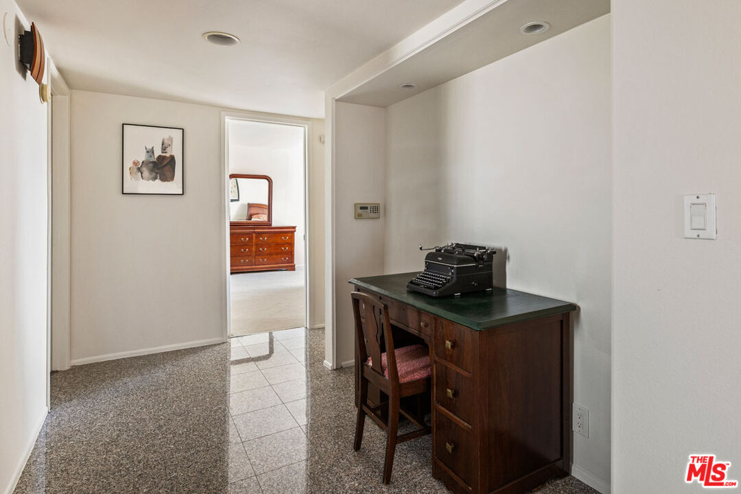 1325 Valley View Road, Unit 304 Glendale, CA 91202 - Photo 14 of 21