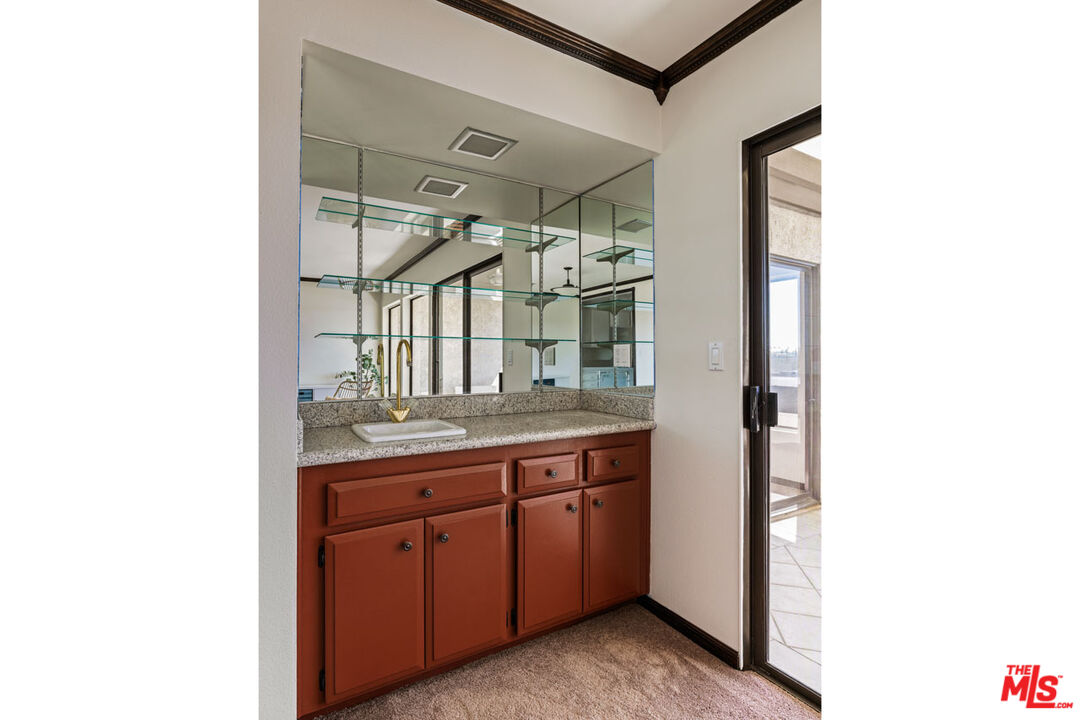 1325 Valley View Road, Unit 304 Glendale, CA 91202 - Photo 10 of 21