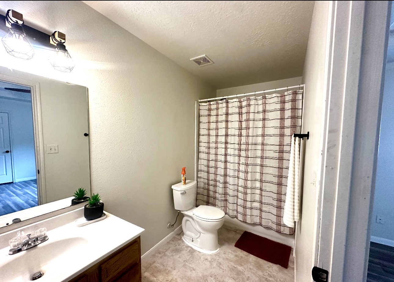 12421 Royal Springs Road Conroe, TX 77303 - Photo 6 of 16