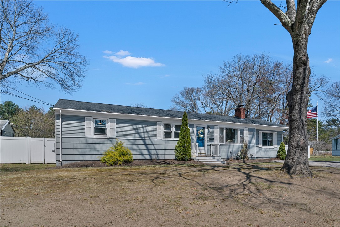 170 Heritage Road North Kingstown, RI 02852 - Photo 3 of 43