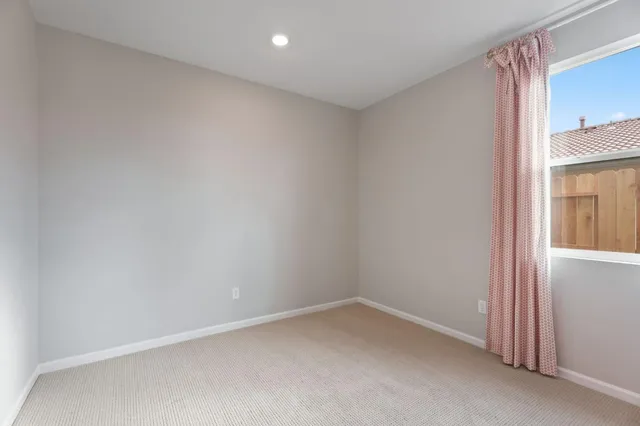 $589,990 | 3215 Lourdes Avenue, Clovis, CA 93619