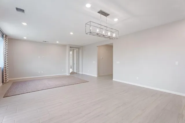 $589,990 | 3215 Lourdes Avenue, Clovis, CA 93619