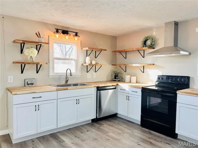 $165,000 | 555 Eisenhower Street, Rolla, MO 65401