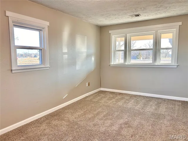 $165,000 | 555 Eisenhower Street, Rolla, MO 65401