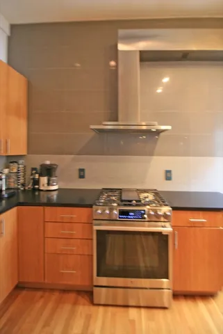 $449,000 | 29 Pleasant Street, Unit 1, Northampton, MA 01060