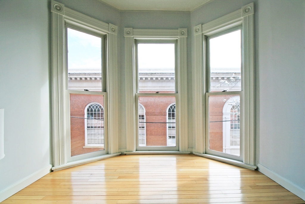 29 Pleasant Street, Unit 1 Northampton, MA 01060 - Photo 5 of 20