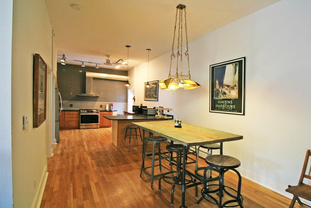 29 Pleasant Street, Unit 1 Northampton, MA 01060 - Photo 10 of 20