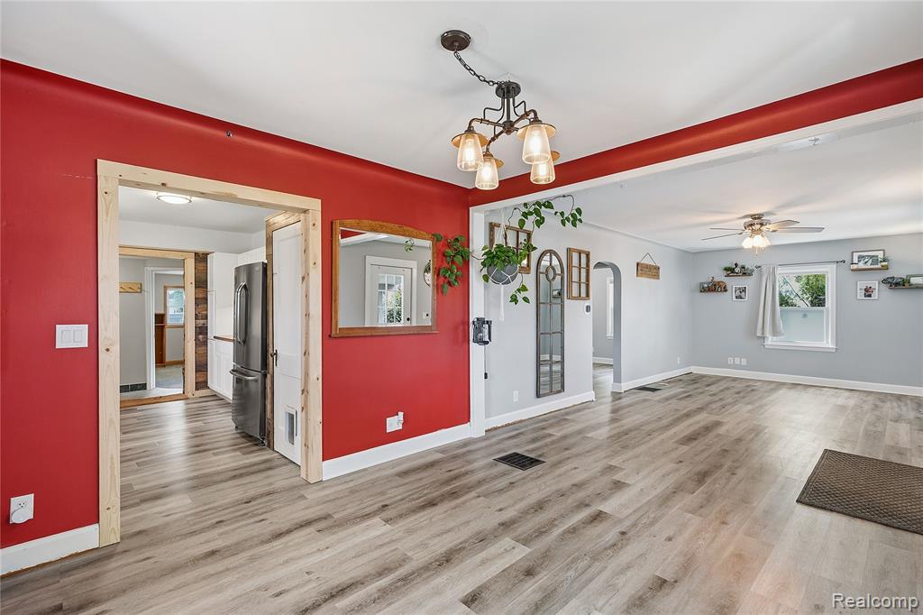 725 Mason Road Howell, MI 48843 - Photo 5 of 33