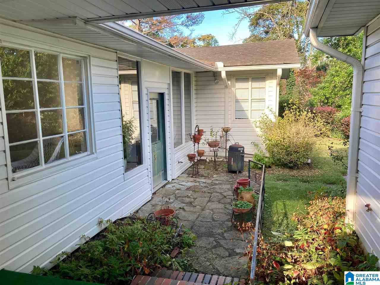 1611 Ridge Road Birmingham, AL 35209 - Photo 8 of 28