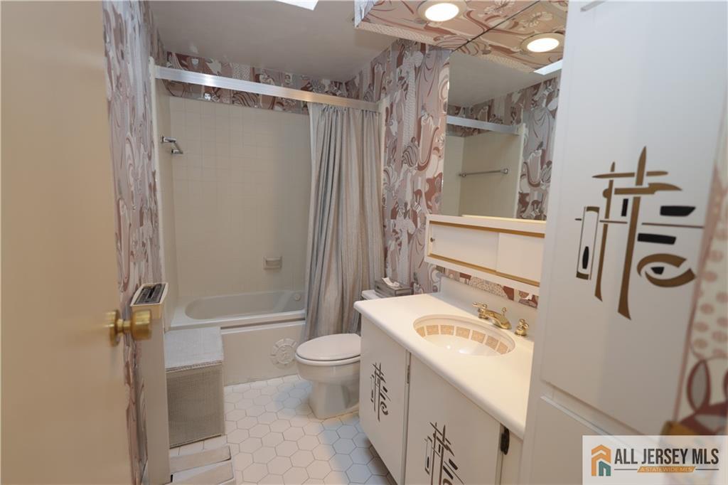 12 Tompkins Road East Brunswick, NJ 08816 - Photo 26 of 48 Gallery Image 26