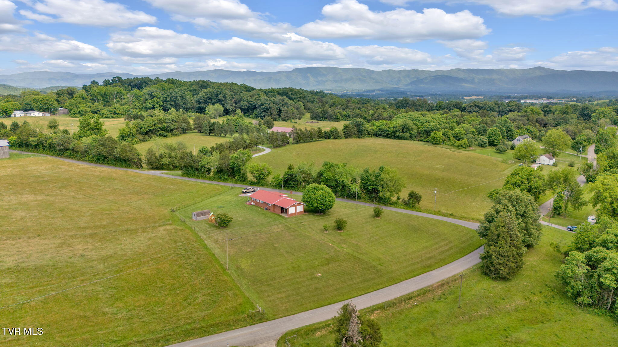 45 Milligan Road Afton, TN 37616 - Photo 3 of 36 4-web-or-mls-DJI_20240128072718_0126_D