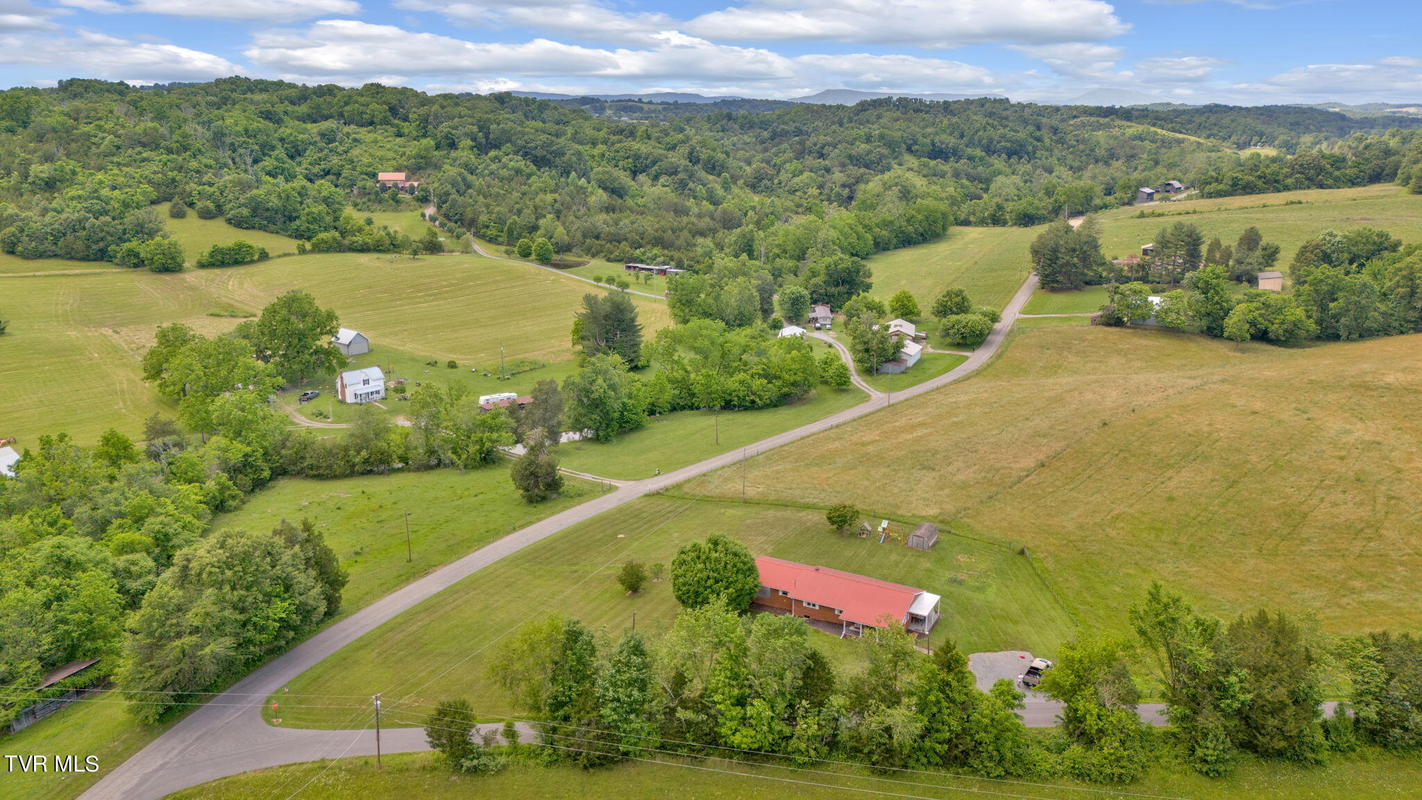 45 Milligan Road Afton, TN 37616 - Photo 32 of 36 7-web-or-mls-DJI_20240128072757_0135_D