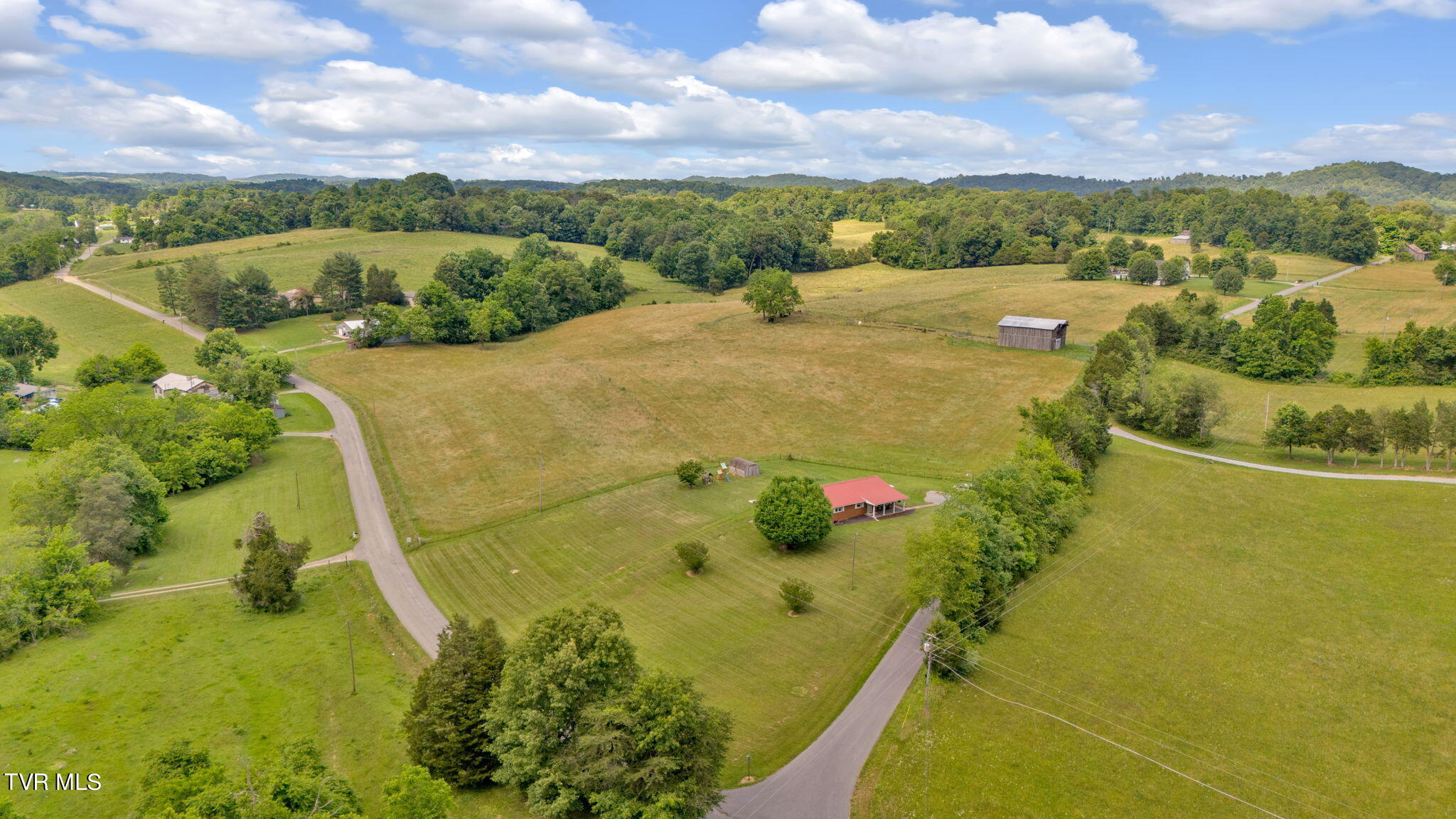45 Milligan Road Afton, TN 37616 - Photo 6 of 36 6-web-or-mls-DJI_20240128072743_0132_D