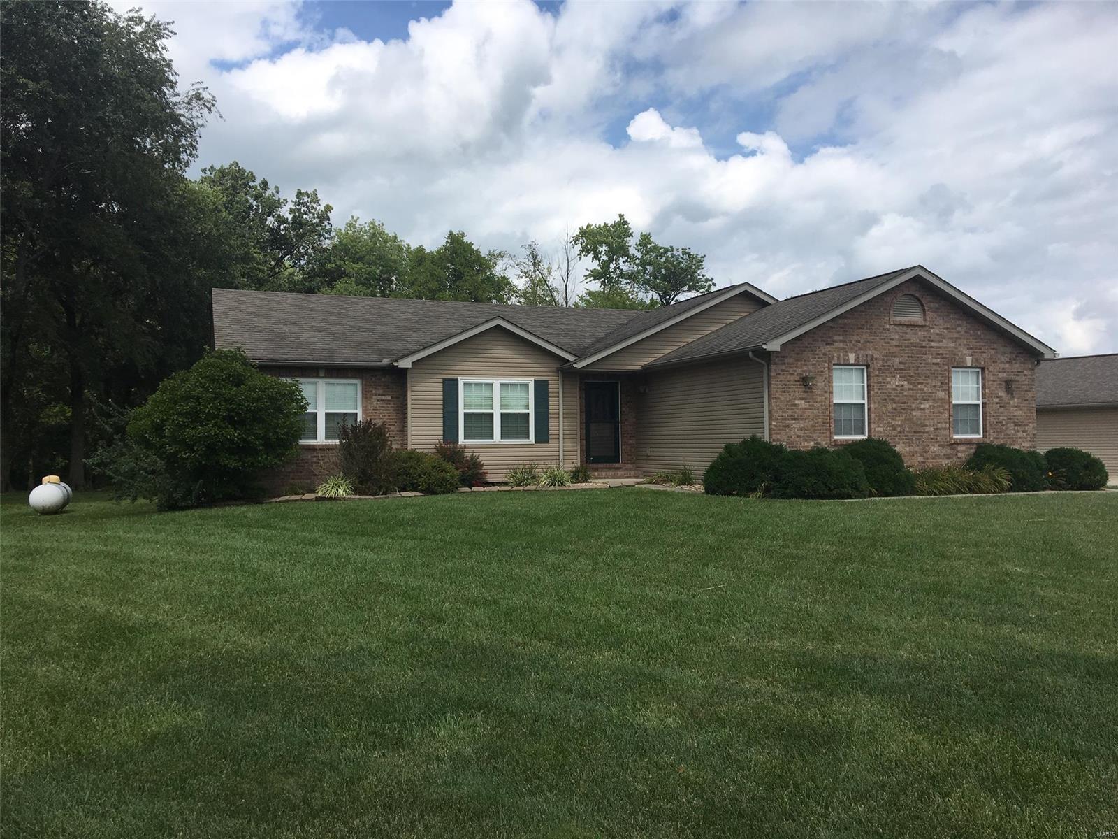 17610 Vfw Road Staunton, IL 62088 - Photo 1 of 17 Gallery Image 1