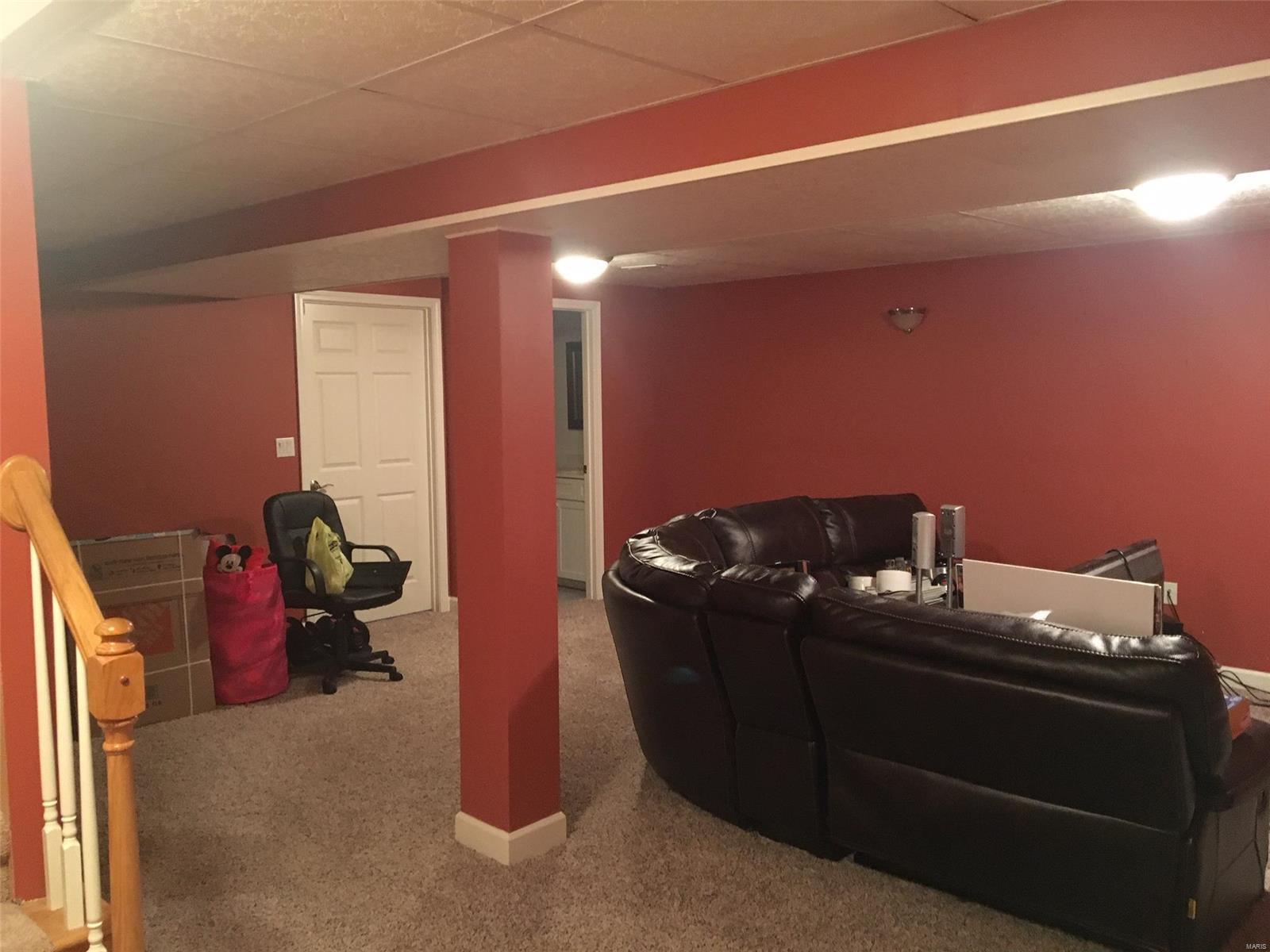 17610 Vfw Road Staunton, IL 62088 - Photo 14 of 17 Gallery Image 14