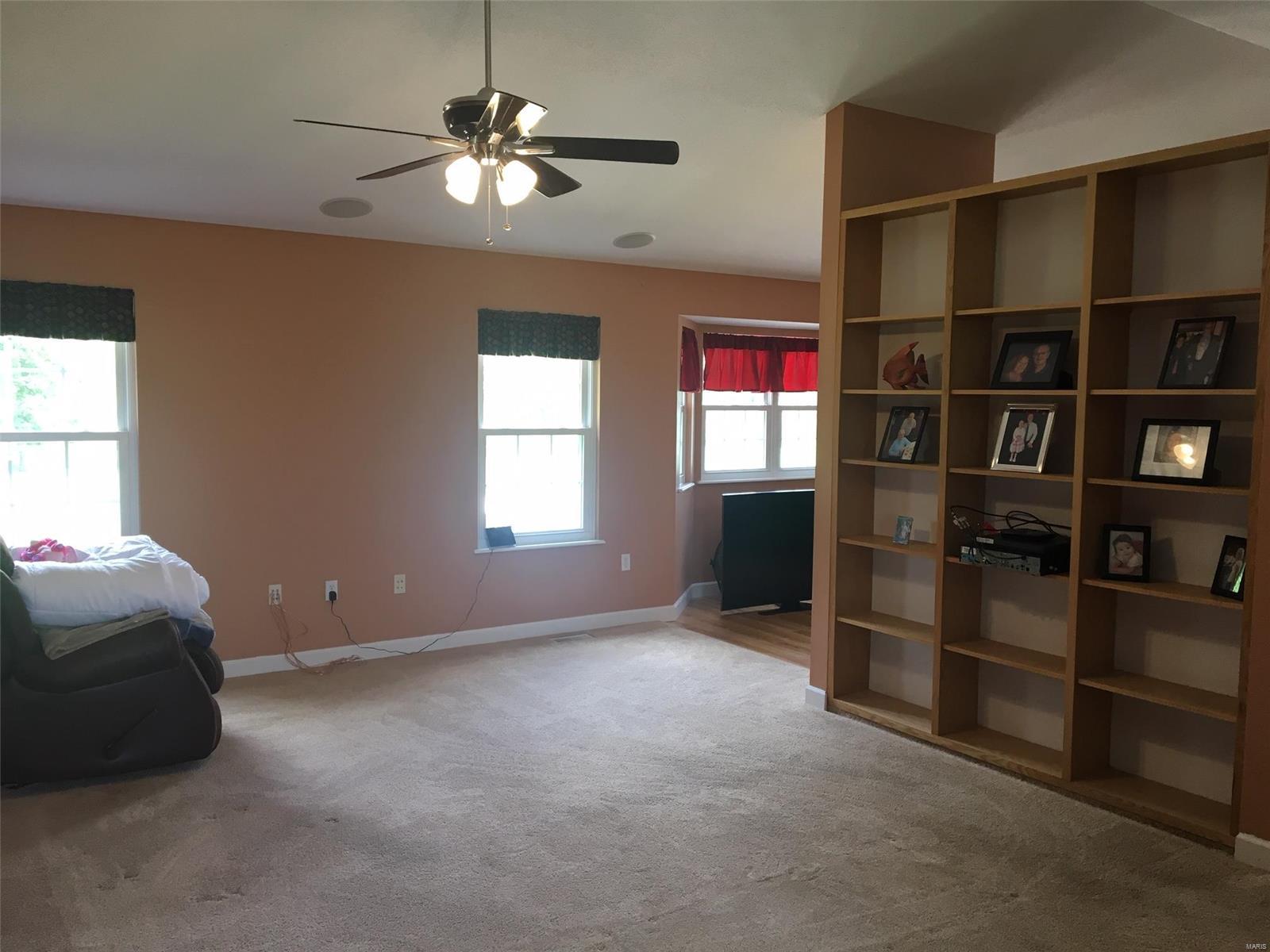 17610 Vfw Road Staunton, IL 62088 - Photo 6 of 17 Gallery Image 6