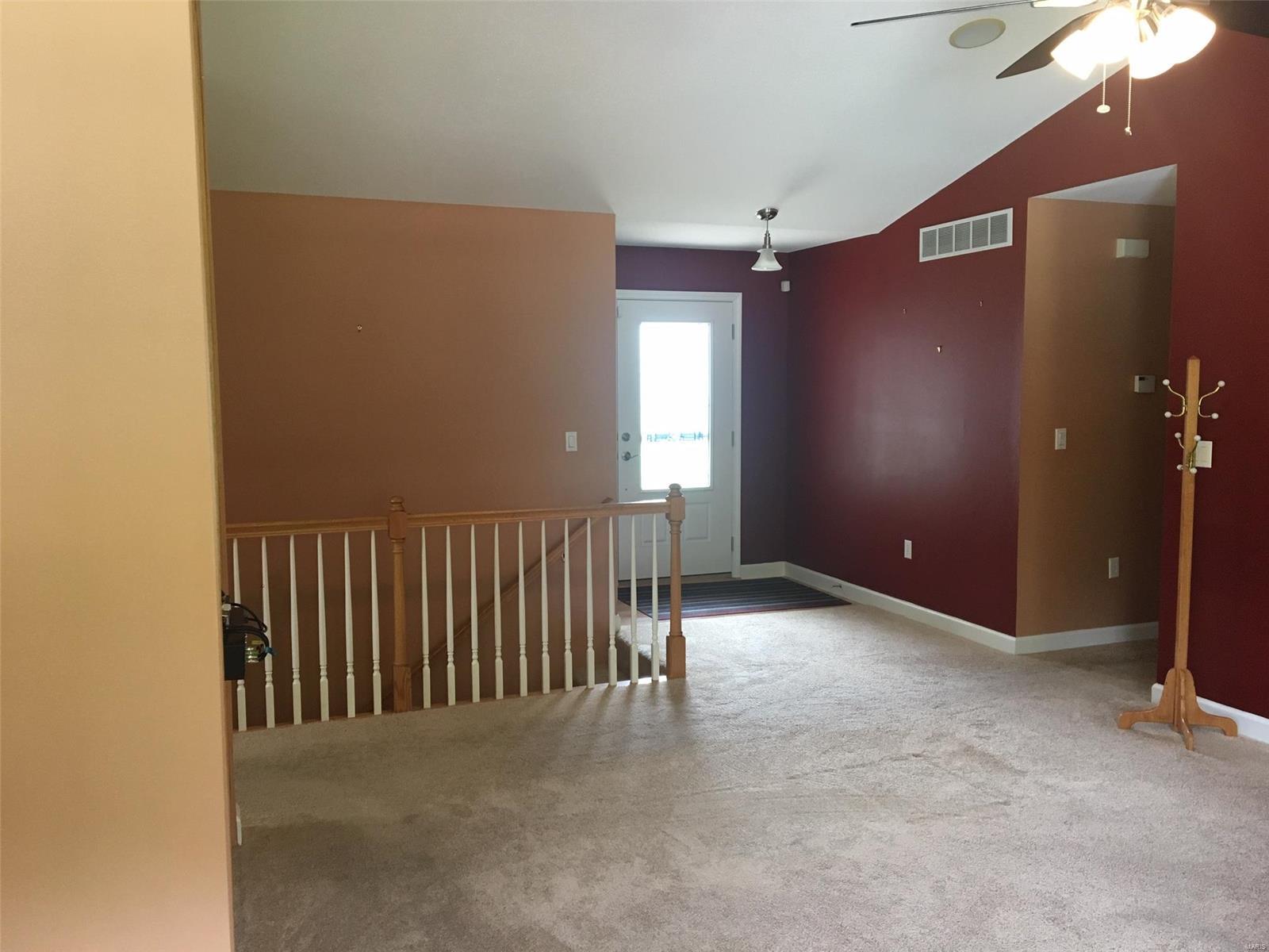 17610 Vfw Road Staunton, IL 62088 - Photo 7 of 17 Gallery Image 7